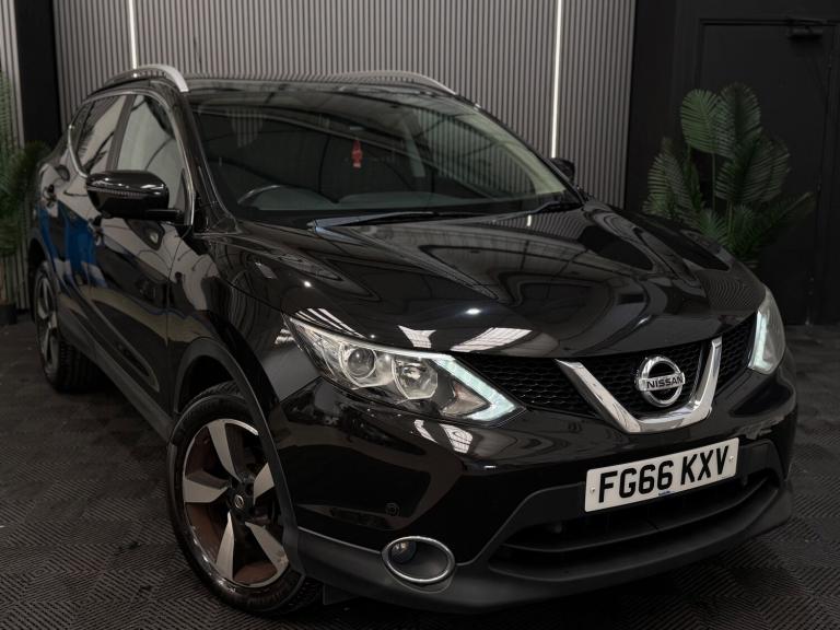 2016 Nissan Qashqai 1.6 DIG-T N-Connecta SUV 5dr Petrol Manual 2WD Euro 6 (s/s) (163 ps) SUV petr...