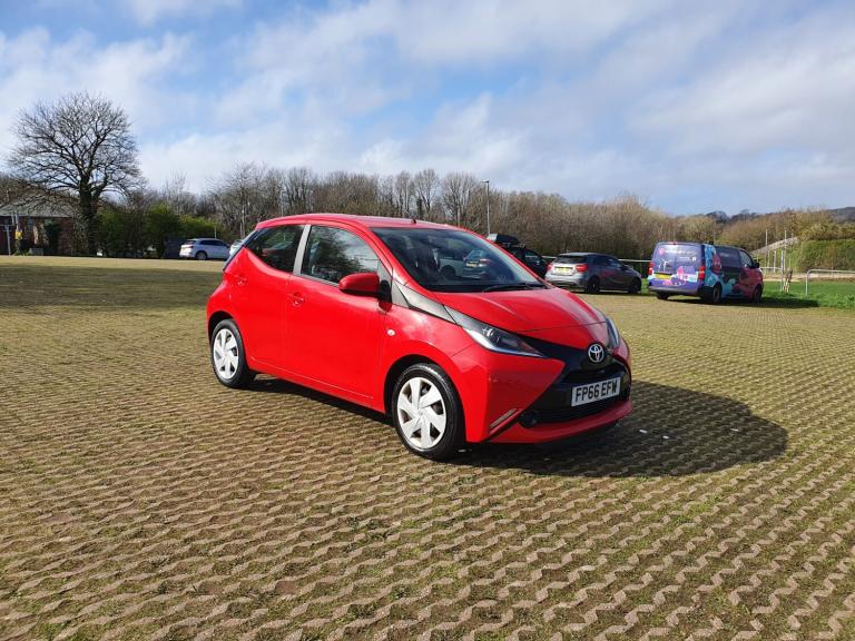 2016 Toyota AYGO 1.0 VVT-i X-Play 5dr HATCHBACK Petrol Manual