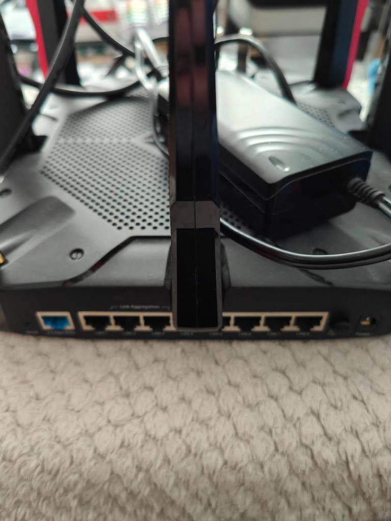 AX11000 Tri-Band Wifi 6 Gigabit Gaming Router