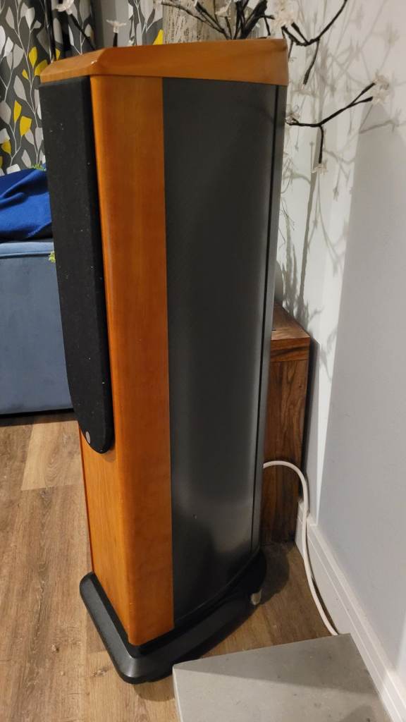 Wilson Benesch carbon fibre ACT1s in beautiful cherry finish