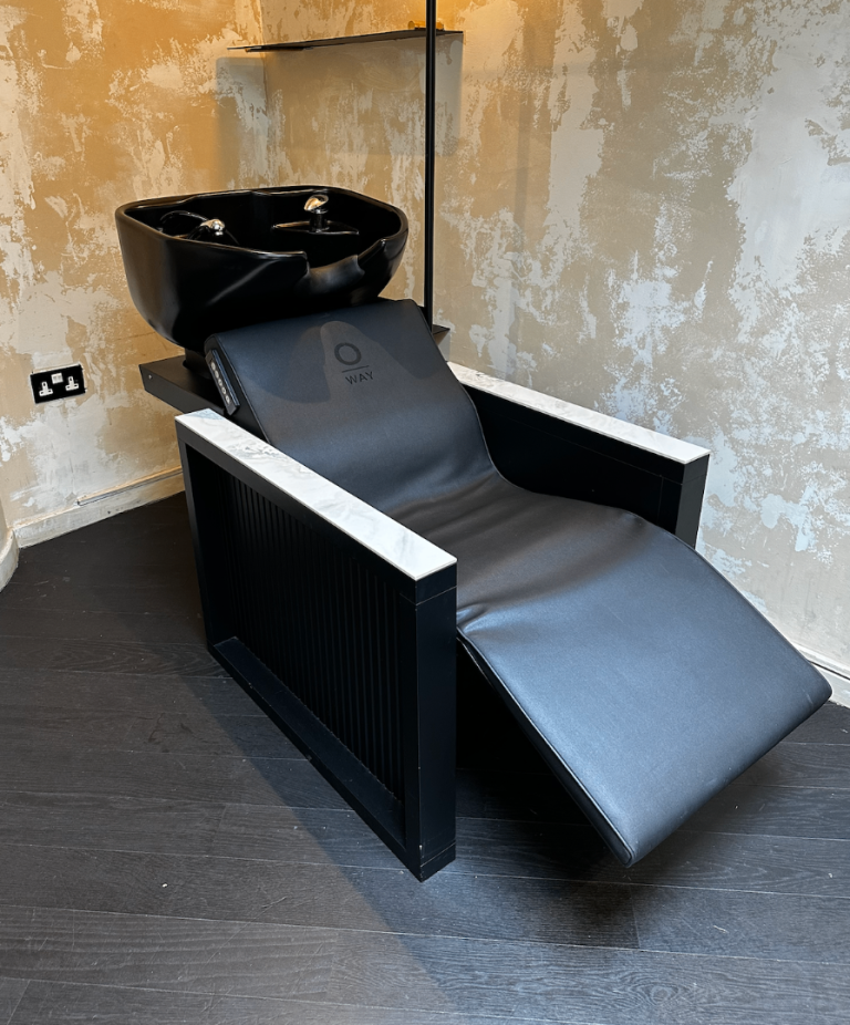 Luxury Salon Backwash Unit with Massage & Reclining Chair – Good Condition