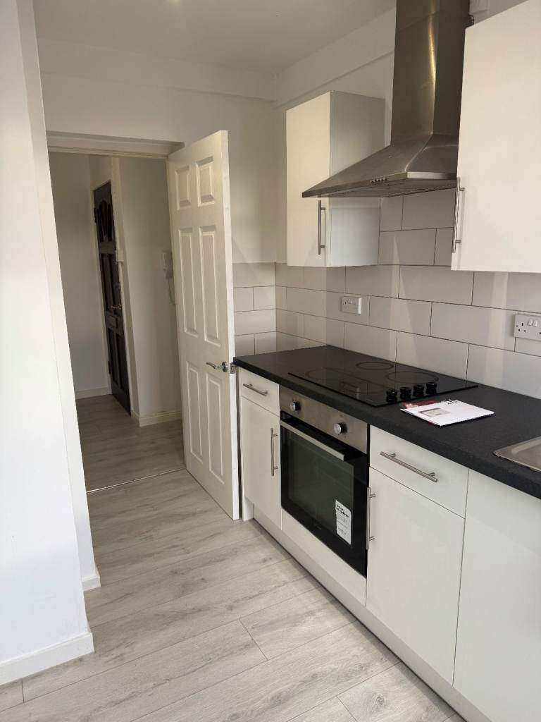 1 BEDROOM FLAT CLOSE TO NINEWELLS HOSPITAL DUNDEE