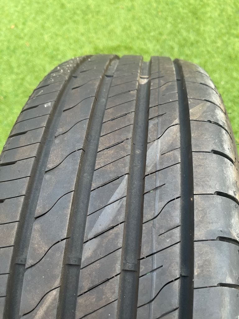 205 50 17 Goodyear tyre