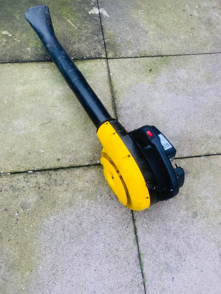 McCulloch leaf blower 320Bv 