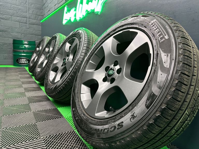 Range Rover Evoque Discovery Sport FL2 18” Satin Grey alloy wheels & 8mm Pirelli Scorpions!