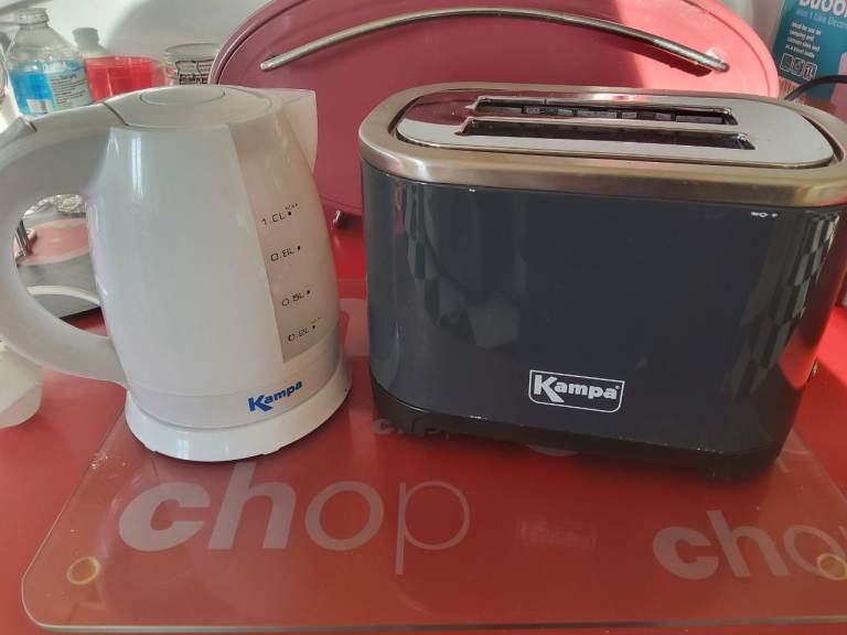 Camping / Caravanning  240v Kettle & Toaster