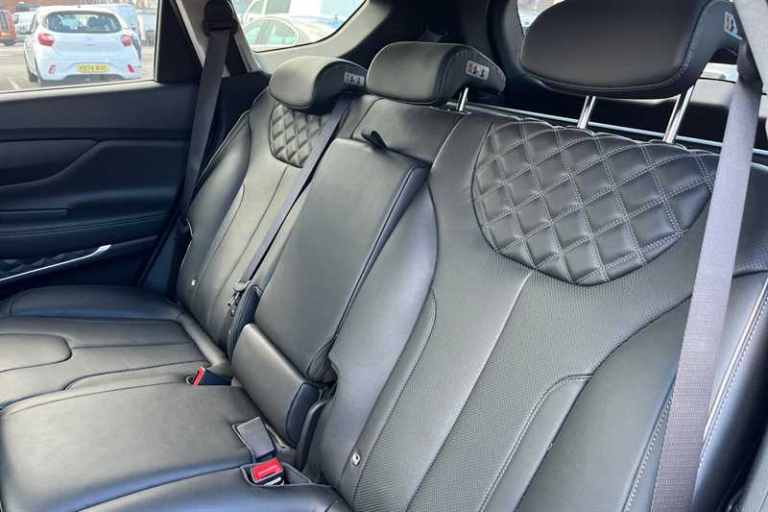 2022 Hyundai Santa Fe 1.6 TGDi Hybrid Premium 5dr 4WD Auto ESTATE PETROL/ELECTRIC Automatic