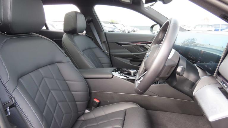 2025 BMW i5 250kW eDrive40 M Sport 84kWh 5dr Auto Estate Electric Automatic