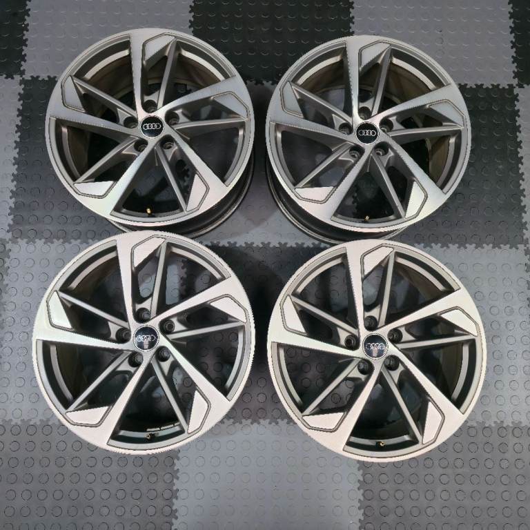 Genuine Audi Trapezoid 19" Alloy Wheels S3 A3 8Y0601025R