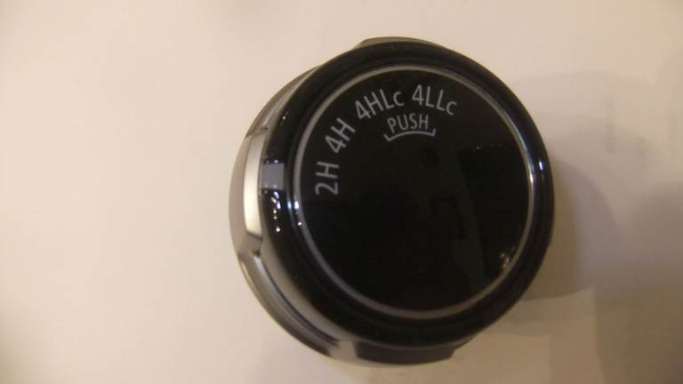 8604A046XA  MITSUBISHI L200 4 WHEEL DRIVE SWITCH 2015 - 2022 SS4 SUPER SELECT NEW 