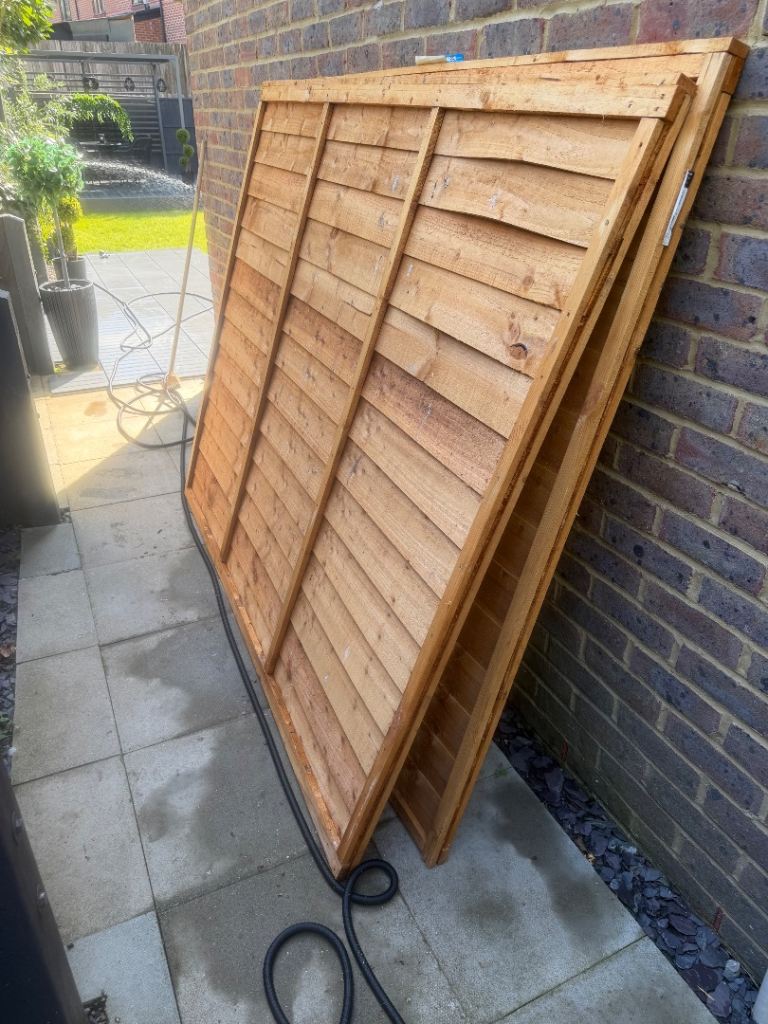Wooden Garden Fence Panels – Good Condition