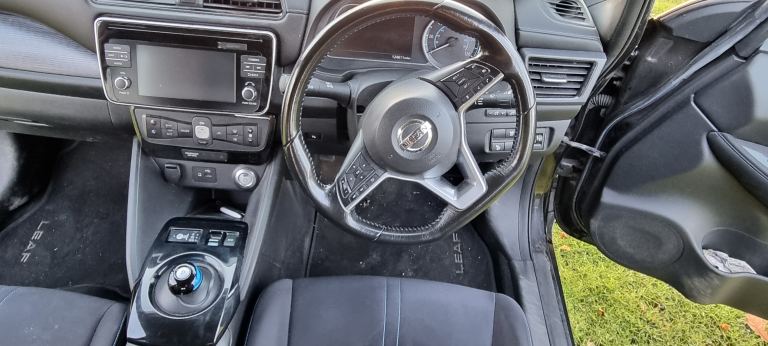 Automatic Luxury Nissan Leaf fully Electric car Cruise Navigation Reverse Camera Auto pilot LEZ