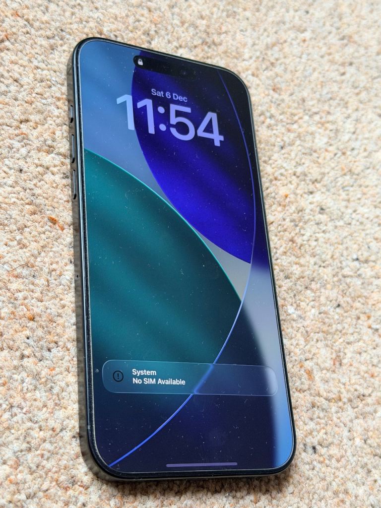 iPhone 16 pro max - black - 256gb - LIKE NEW 