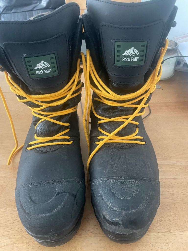 Rock fall work boots