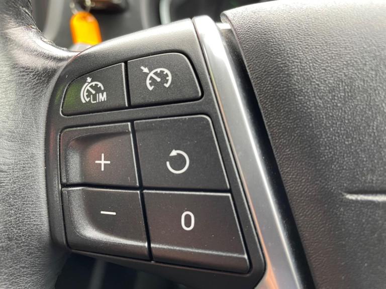 2014 Volvo V40 Cross Country 1.6 D2 Lux Powershift Euro 5 (s/s) 5dr Diesel