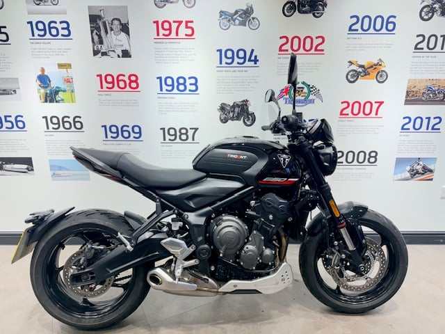 2025 TRIUMPH TRIDENT 660