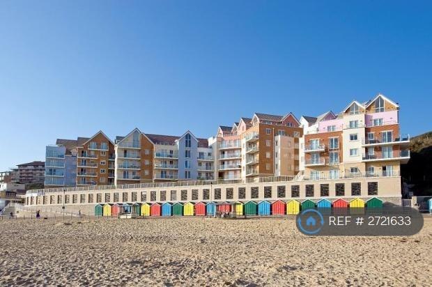 2 bedroom flat in Honeycombe Beach, Boscombe, Bournemouth, BH5 (2 bed) (#2721633)