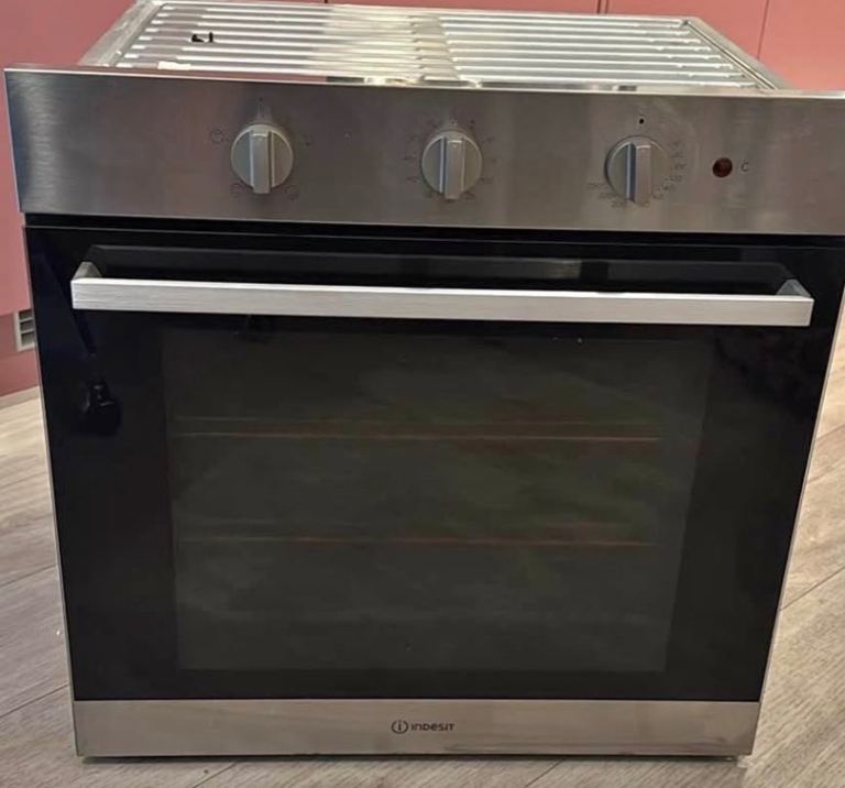 image for Indesit intergrated oven 