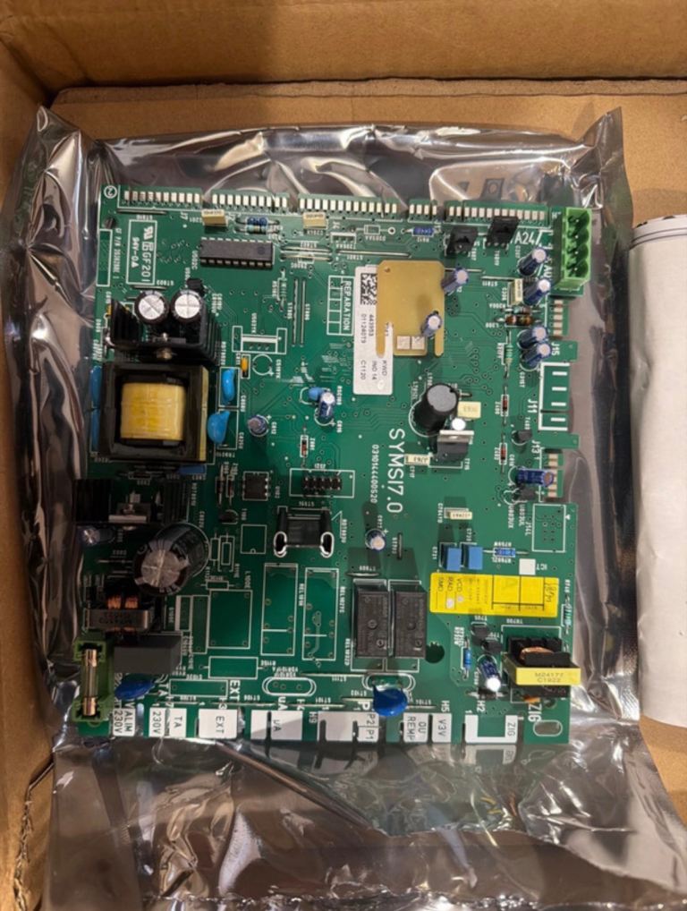 NEW Glow Worm PCB Replacement Kit - 2000802731