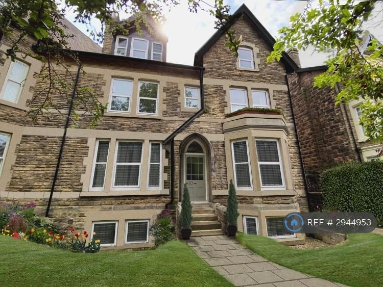 2 bedroom flat in Grove Road, Harrogate, HG1 (2 bed) (#2944953)