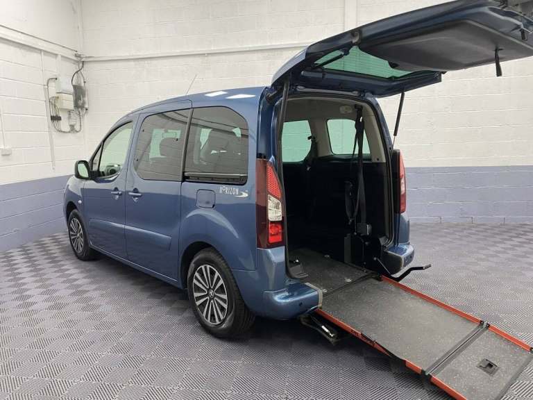 2017 67 Peugeot Partner Tepee Auto HDi 3 Seat Wheelchair Accessible Vehicle WAV