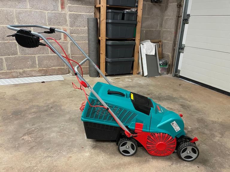 Bosch AVR1100 Electric Lawn Rake & Scarifier