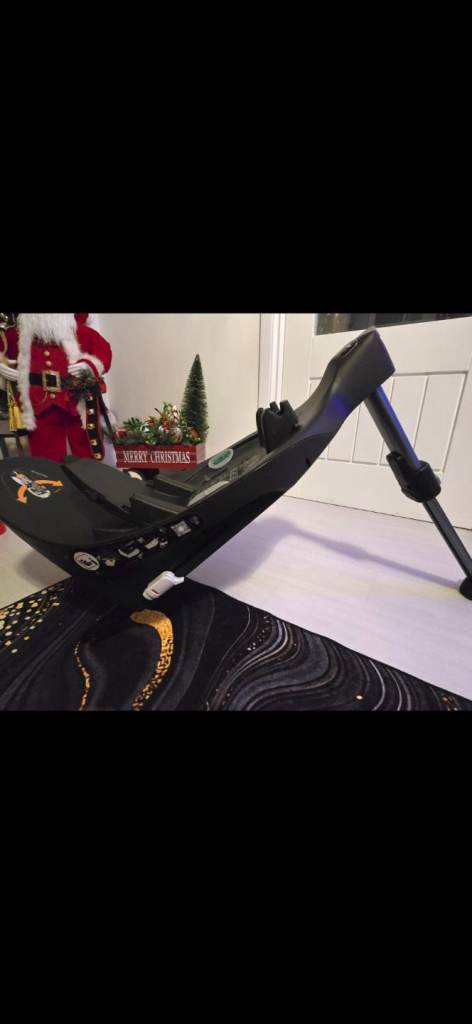 Cybex car seats and 360 isofix bases