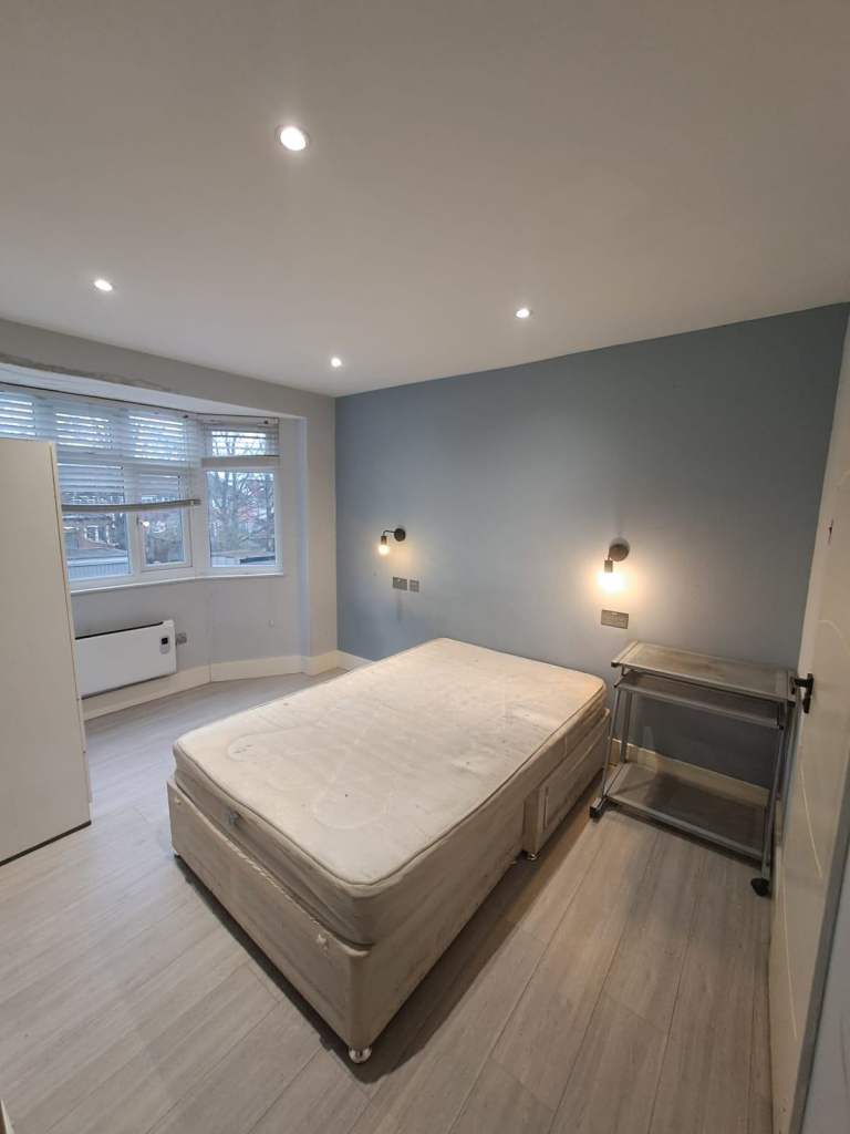 Studio Room – Southall UB1 – DSS Only 