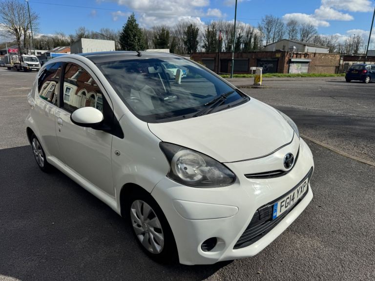 Toyota, AYGO, Hatchback, 2014, Manual, 998 (cc), 5 doors