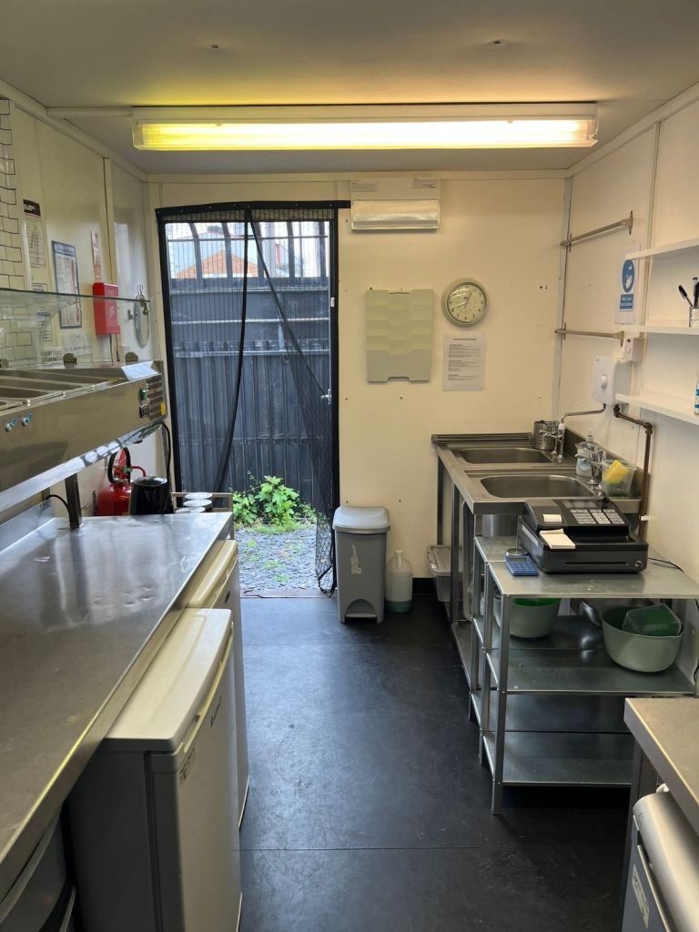 Catering Trailer✅ Food Truck✅ Burger Van✅ Snack Cabin ✅ Fully Kitted out ✅  