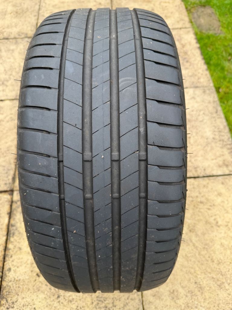2 x Bridgestone Turanza T005 225/40 R18 @5mm tread