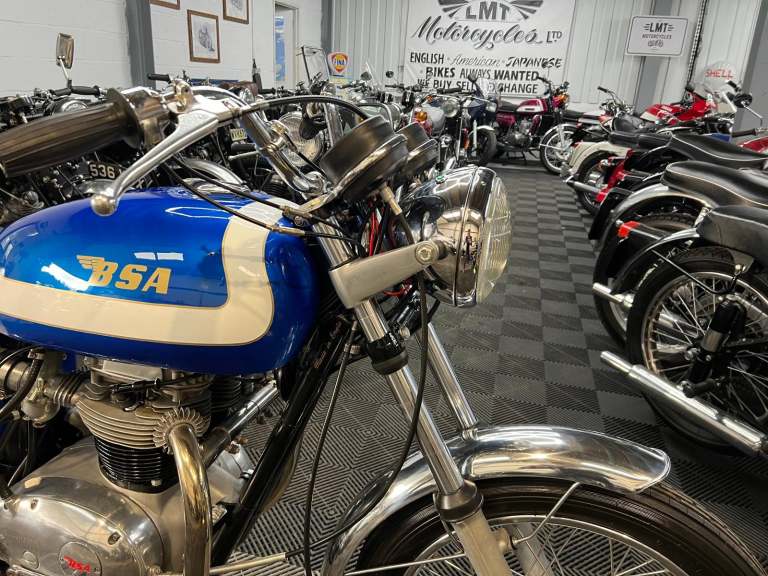 1971 BSA Lightning Twin Carburettor 650 cc Unit Construction, show condition, px