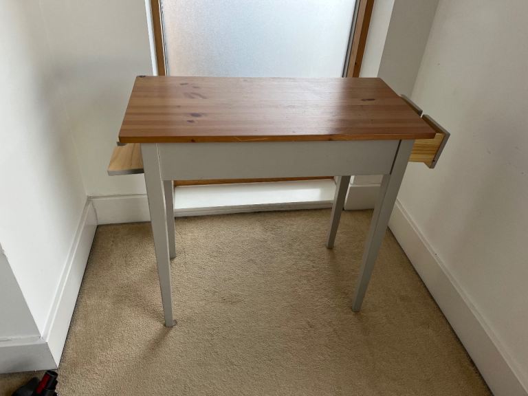 Small desk
