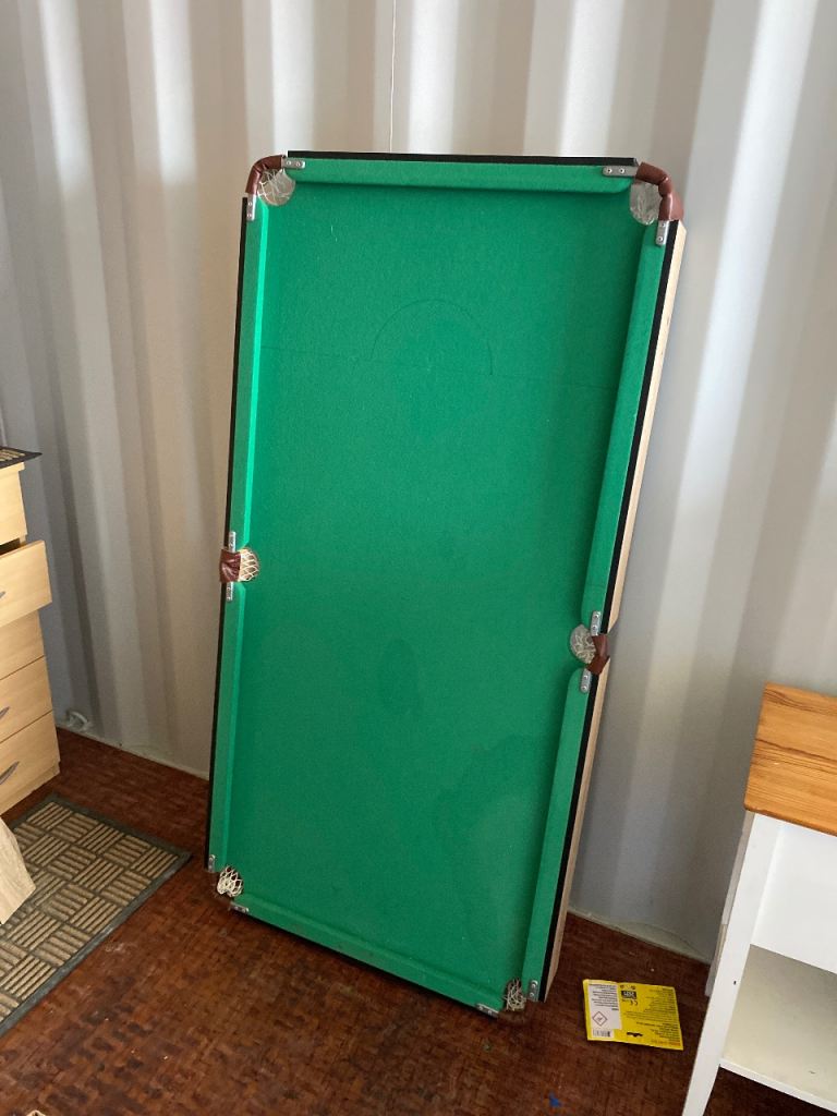 Snooker/ pool table