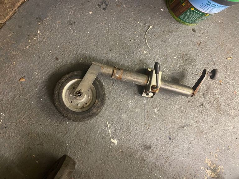 Jockey wheel caravan trailers 