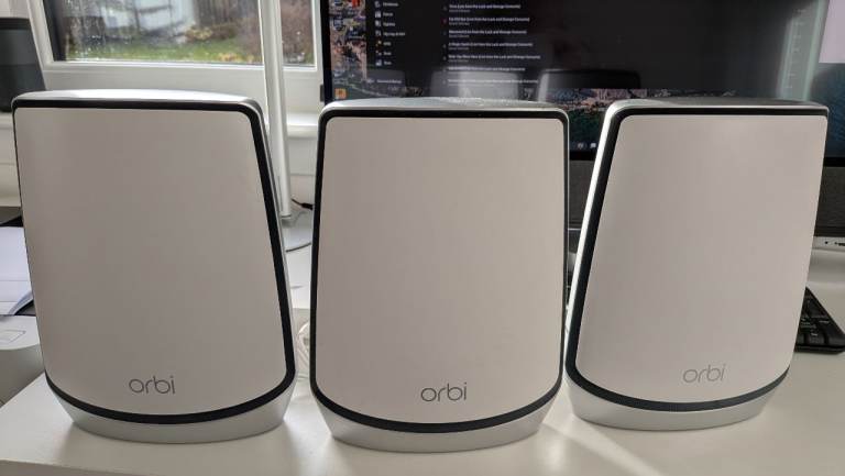 Netgear Orbi RBR850 Router with 2 Satellites