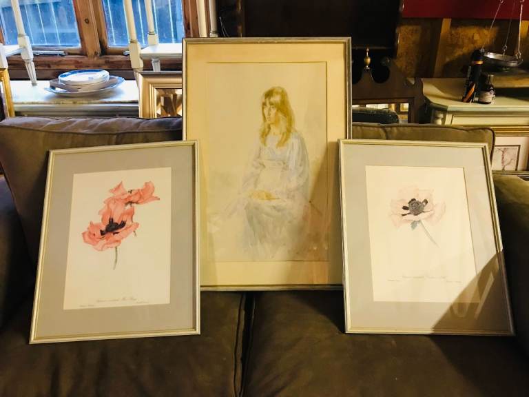 2 X FLOWER PRINT PICTURES + PORTRAIT