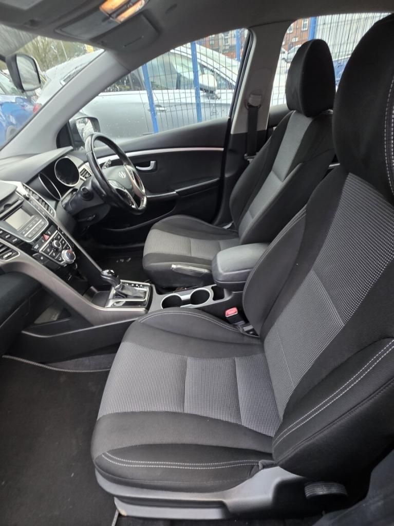 HYUNDAI I30 1.6 CRDi Active 2014