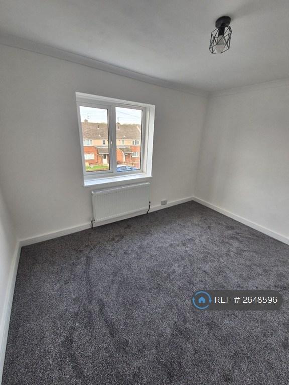 3 bedroom house in Counts Farm Road, Corby, NN18 (3 bed) (#2648596)