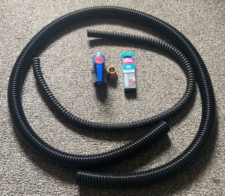 Brand New Job Lot Pond Bits Aquatics Garden