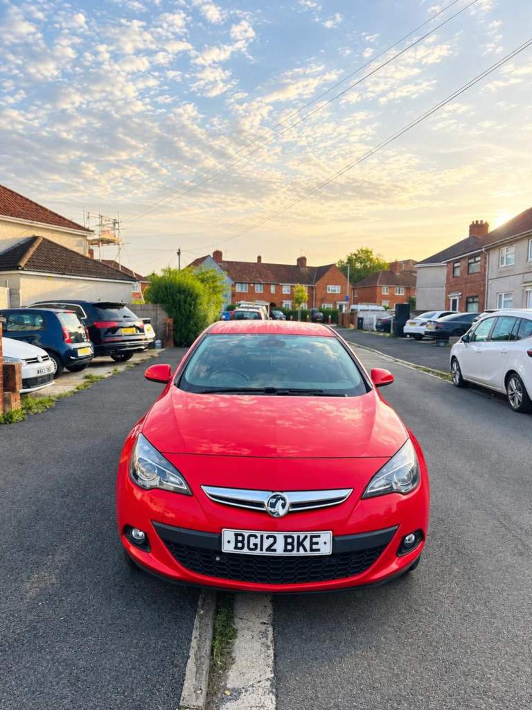 Vauxhall, ASTRA GTC, Hatchback, 2012, Manual, 1956 (cc), 3 doors