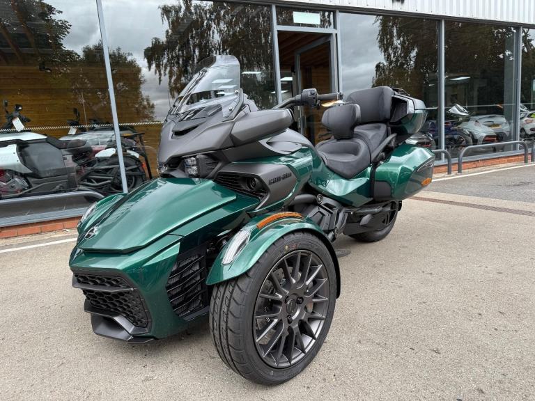 2025 Can-Am Spyder F3 Limited 1330cc 6 speed semiauto trike British Racing Green