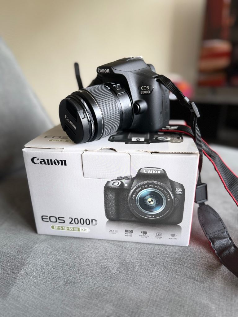 Canon EOS 2000D DSLR Camera with EF-S 18-55mm f/3.5-5.6 III Lens - Excellent Condition