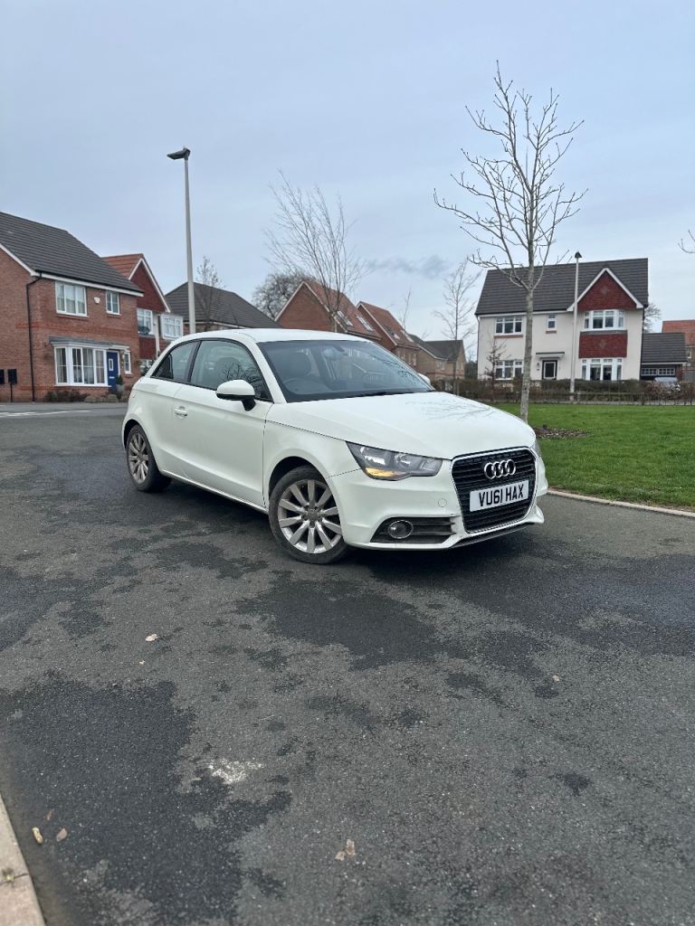 Audi, A1, Hatchback, 2011, Manual, 1598 (cc), 3 doors