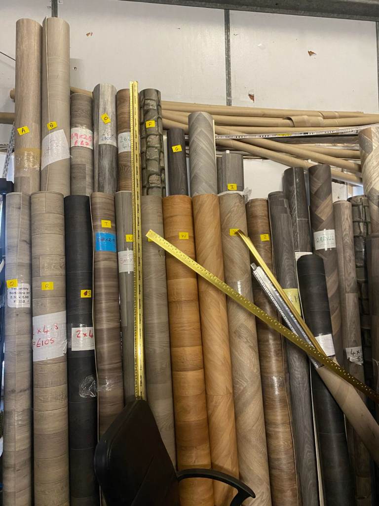 READ THE LISTING - JOB LOT CLEARANCE CUSHION VINYL LINO BARGAIN