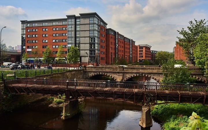 Student classic en-suite for tenancy takeover