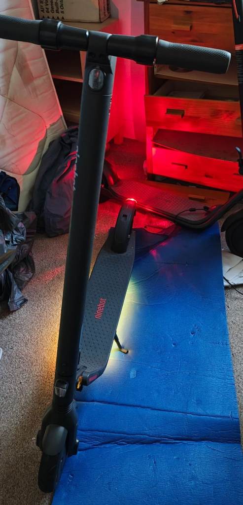 Electric scooter Segway E25E