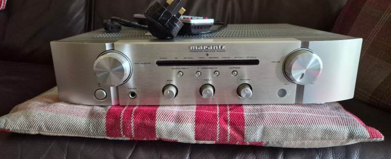 Marantz PM6006 Integrated Amplifier - Silver, Good Condition