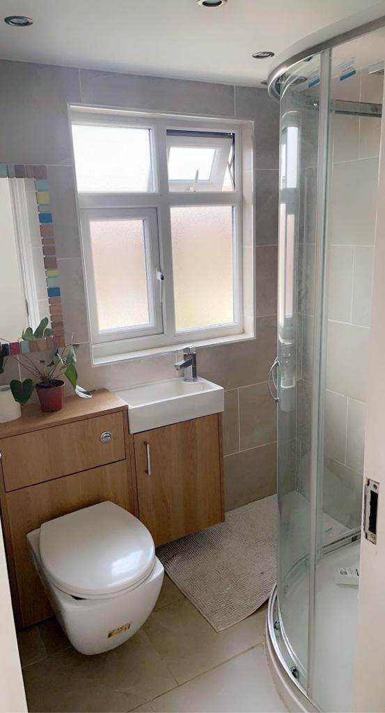 NEAT DOUBLE ROOM IN CHINGFORD, E4 8JT FOR £774pcm (AVAILABLE NOW) Professional ONLY!