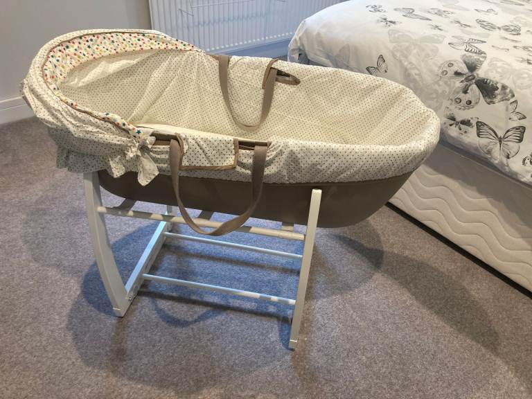 image for Mamas & Papas Moses basket & Stand